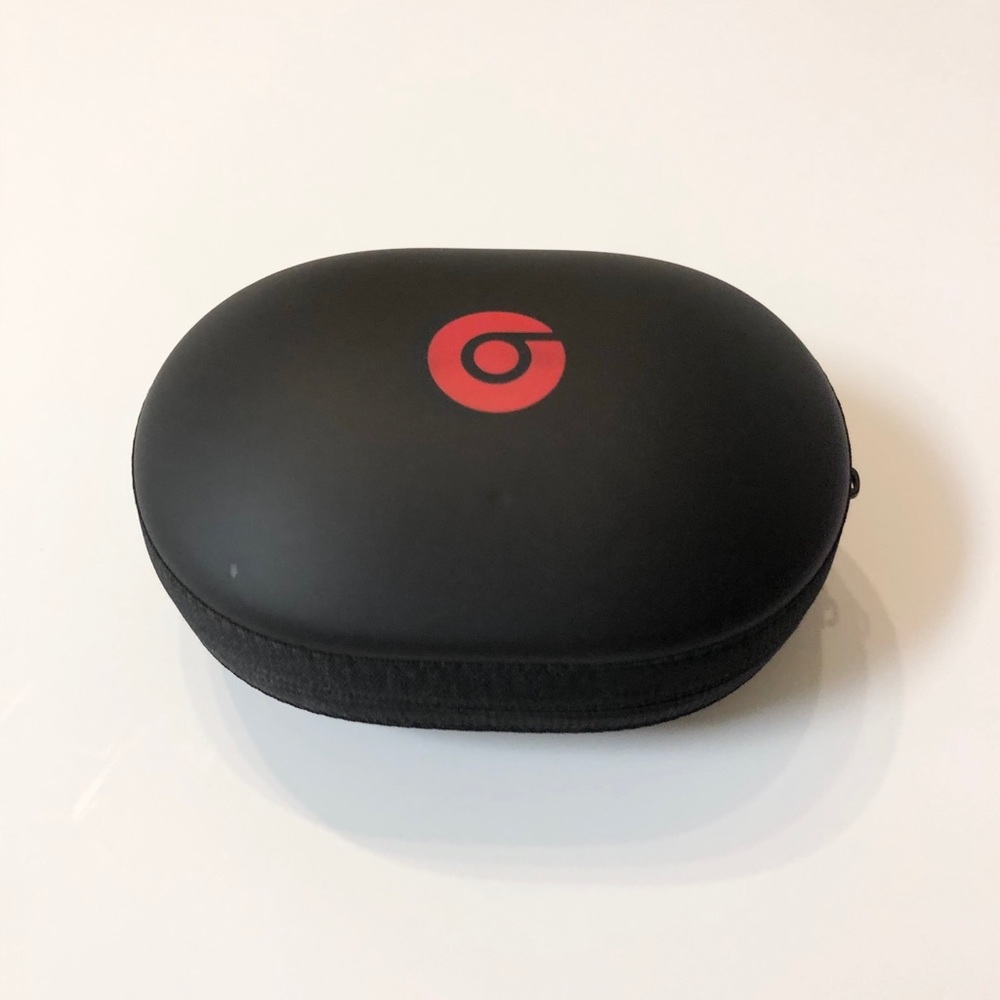 Beats earphones case